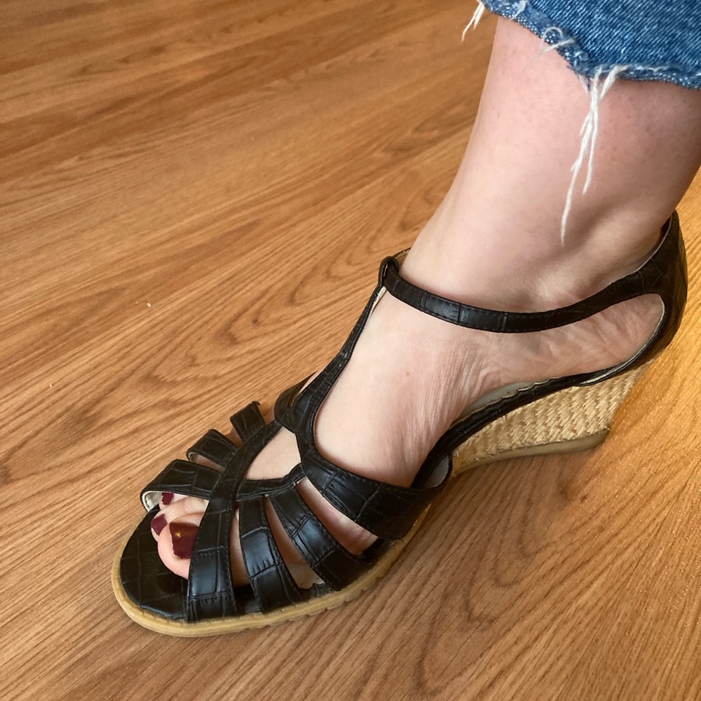 Madeline Sweetie black wedges